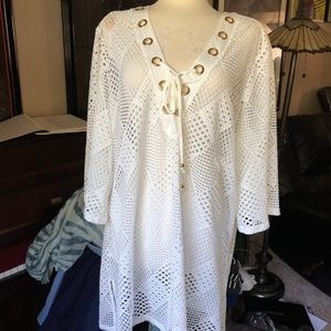 CLUB Z COLLECTION POOL COVERUP EUC! 2X WHITE+GOLD